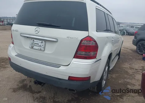 2008 Mercedes-Benz Gl 450 4Matic z USA, uszkodzony, nr VIN 4JGBF71E88A435375